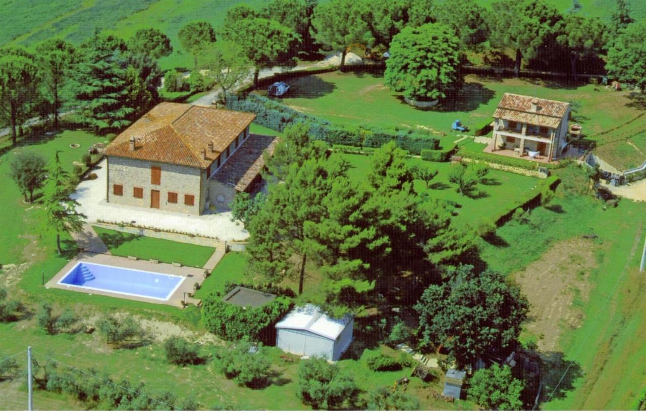 Gorgeous 2-Storey Villa With A Large Private Pool Todi Buitenkant foto