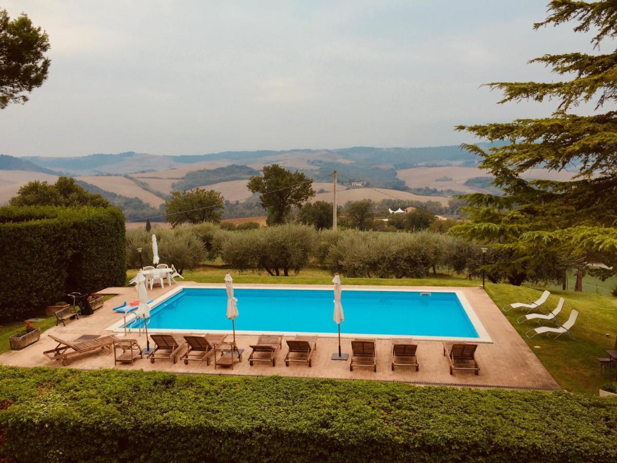 Gorgeous 2-Storey Villa With A Large Private Pool Todi Buitenkant foto