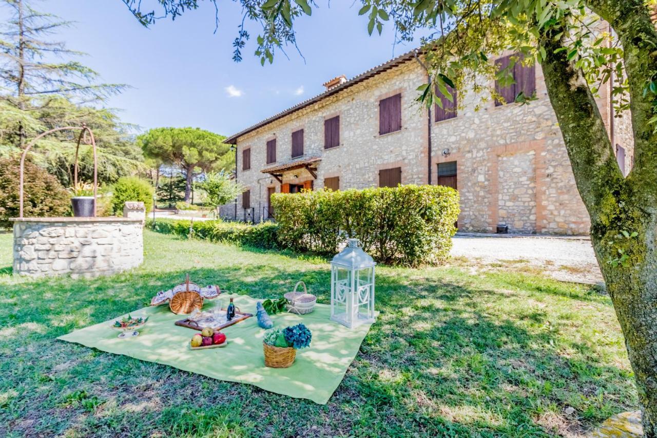 Gorgeous 2-Storey Villa With A Large Private Pool Todi Buitenkant foto
