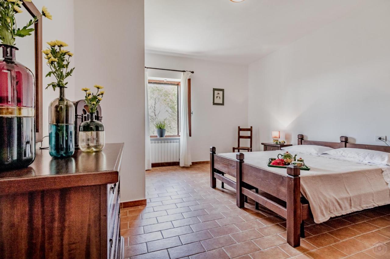 Gorgeous 2-Storey Villa With A Large Private Pool Todi Buitenkant foto