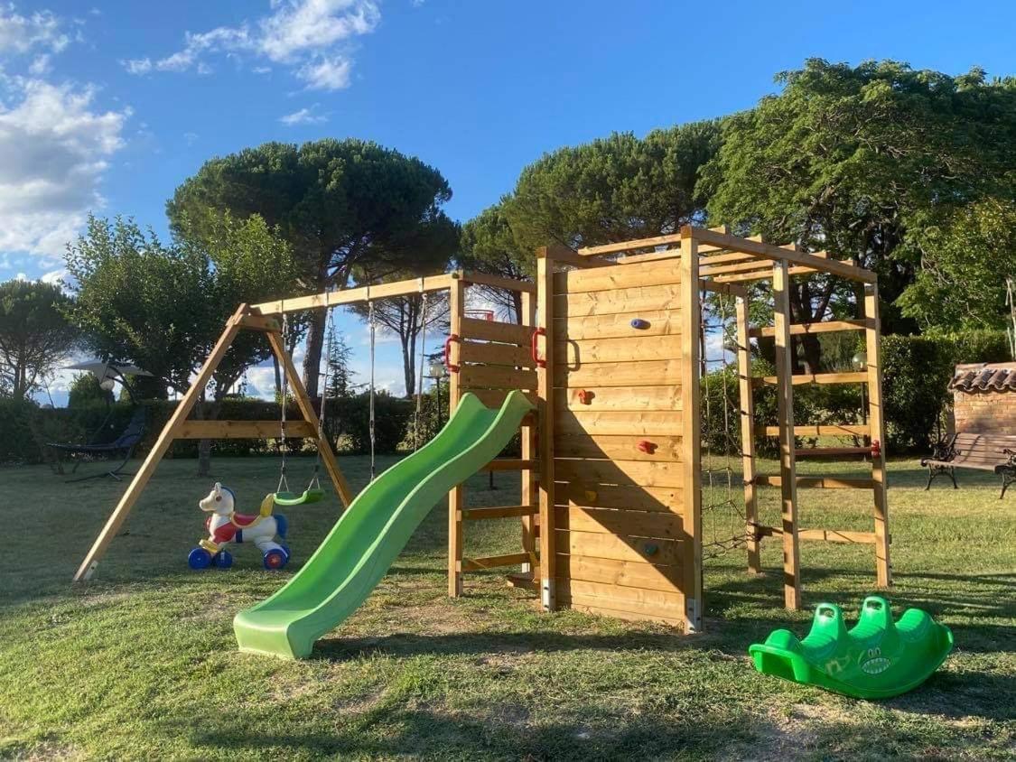 Gorgeous 2-Storey Villa With A Large Private Pool Todi Buitenkant foto